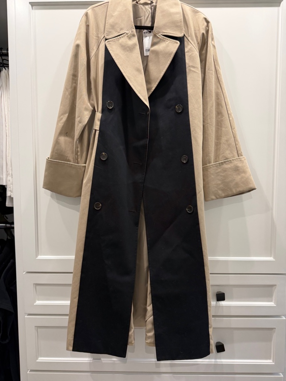 & Other Stories Women’s Two-Tone Beige and Black Trench Coat